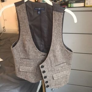 Gap vest